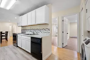 310 Brook Village Rd, Nashua, NH 03062 - Photo 9