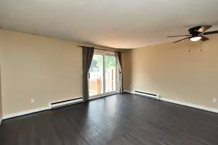 901 Mammoth Rd, Manchester, NH 03104 - Photo 11