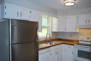 21 Blossom Ln, Merrimack, NH 03054 - Photo 9