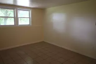 13 Charleston Ave, Londonderry, NH 03053 - Photo 5