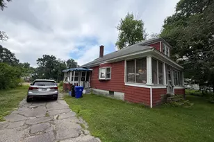 28 Merrimack St, Hudson, NH 03051 - Photo 3