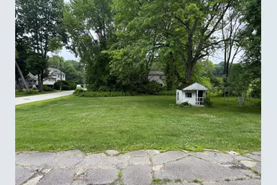 28 Merrimack Street, Hudson, NH 03051 - Photo 5