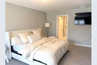 8 Cranberry Way, Manchester, NH 03109 - Photo 13