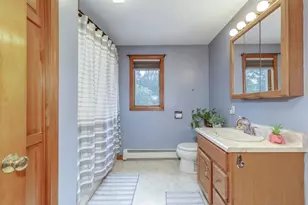 76 Hampstead Rd, Danville, NH 03819 - Photo 33