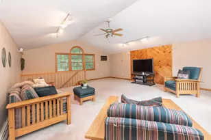 130 Lindstrom Ln, Manchester, NH 03104 - Photo 21