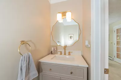 130 Lindstrom Lane, Manchester, NH 03104 - Photo 11