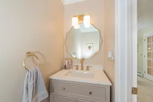 130 Lindstrom Ln, Manchester, NH 03104 - Photo 11