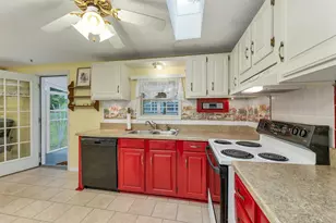 40 Hamlin Ct, Laconia, NH 03246 - Photo 15