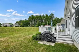 28 Pasture Ln, Nashua, NH 03062 - Photo 33