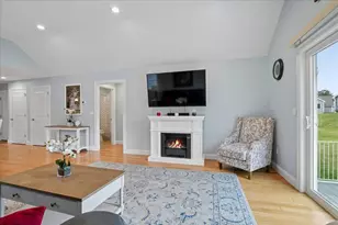 28 Pasture Ln, Nashua, NH 03062 - Photo 13