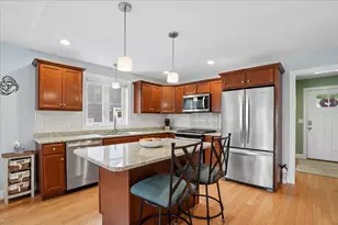 28 Pasture Ln, Nashua, NH 03062 - Photo 5