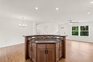 28 Cottage Pl, Ashland, NH 03217 - Photo 1