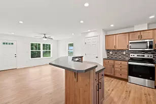 28 Cottage Pl, Ashland, NH 03217 - Photo 15