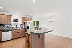 28 Cottage Pl, Ashland, NH 03217 - Photo 13