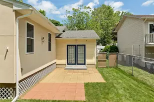 61 Almont St, Nashua, NH 03060 - Photo 3