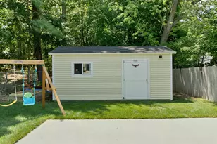 61 Almont St, Nashua, NH 03060 - Photo 7