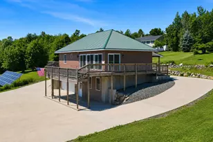 3 Grandview Dr, Berlin, NH 03570 - Photo 3
