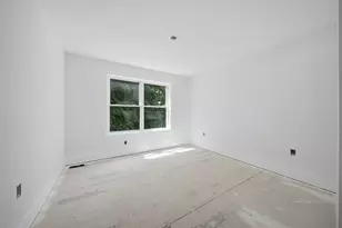 16 Manchester St, Nashua, NH 03064 - Photo 37