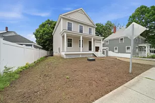 16 Manchester St, Nashua, NH 03064 - Photo 7