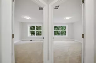 16 Manchester St, Nashua, NH 03064 - Photo 27