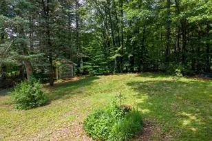 32 Grannis St, Claremont, NH 03743 - Photo 9