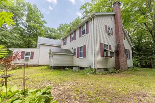 32 Grannis St, Claremont, NH 03743 - Photo 5