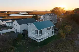 16 Bruce St, Hampton, NH 03842 - Photo 1