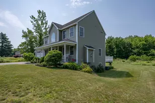 266 Kent Farm Rd, Hampstead, NH 03841 - Photo 3