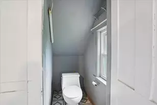 60 Avery St, Laconia, NH 03246 - Photo 17