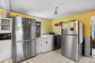 60 Avery St, Laconia, NH 03246 - Photo 7