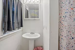 60 Avery St, Laconia, NH 03246 - Photo 21