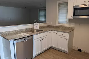 15 Bennett St, Nashua, NH 03064 - Photo 13