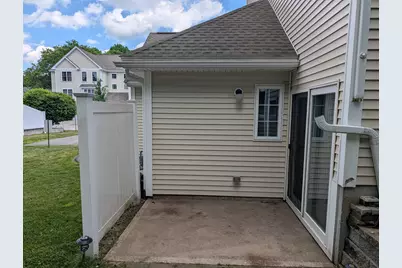 15 Bennett Street, Nashua, NH 03064 - Photo 3