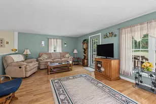 68 Barbara Ln, Hudson, NH 03051 - Photo 11