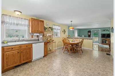 68 Barbara Lane, Hudson, NH 03051 - Photo 7