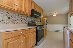 73 Brown Hill Rd, Hampstead, NH 03826 - Photo 3