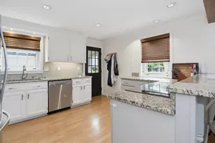 219 Rhode Island Ave, Manchester, NH 03104 - Photo 3