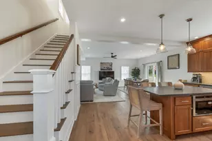 46 King St, Wolfeboro, NH 03894 - Photo 9