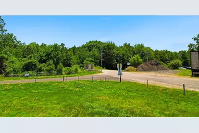 36 Old County Road, Plaistow, NH 03865 - Photo 21
