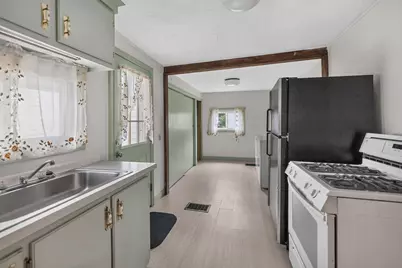 148 Parker Street, Manchester, NH 03102 - Photo 19