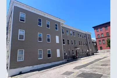 269  Cedar Street, Manchester, NH 03103 - Photo 3