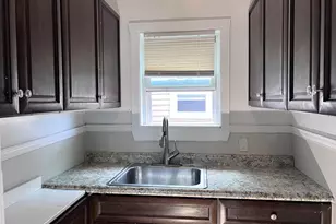 269 Cedar St, Manchester, NH 03103 - Photo 11