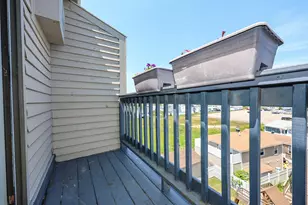 32 Ashworth Ave, Hampton, NH 03842 - Photo 9