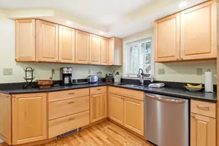 49 Aurore Ave, Manchester, NH 03109 - Photo 11