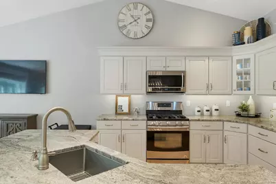 18 Weymouth Court #A, Hudson, NH 03051 - Photo 5