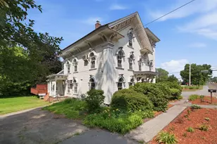 386 Pembroke St, Pembroke, NH 03275 - Photo 1