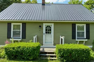 21 Spruce St, Laconia, NH 03246 - Photo 3