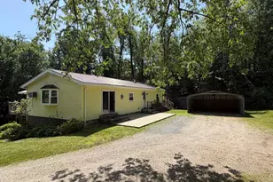 23 Jackson Dr, Hinsdale, NH 03451 - Photo 1
