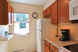 99 Heather Dr, Hartford, VT 05001 - Photo 9