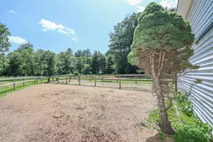 22 Holton Cir, Londonderry, NH 03053 - Photo 7